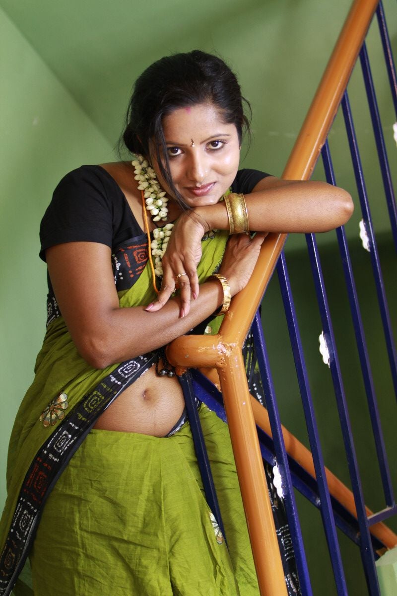 B Grade Actress hot pics