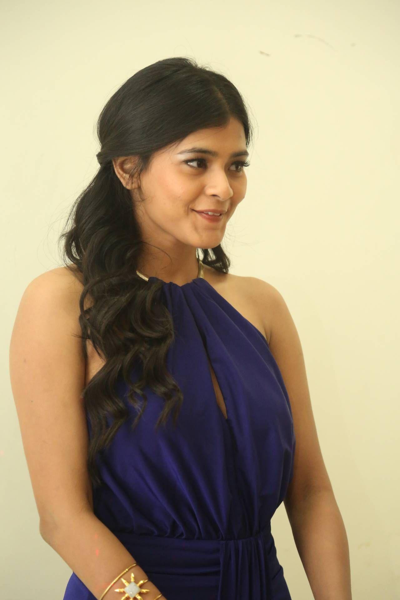 Hebah Patel Cute Photos