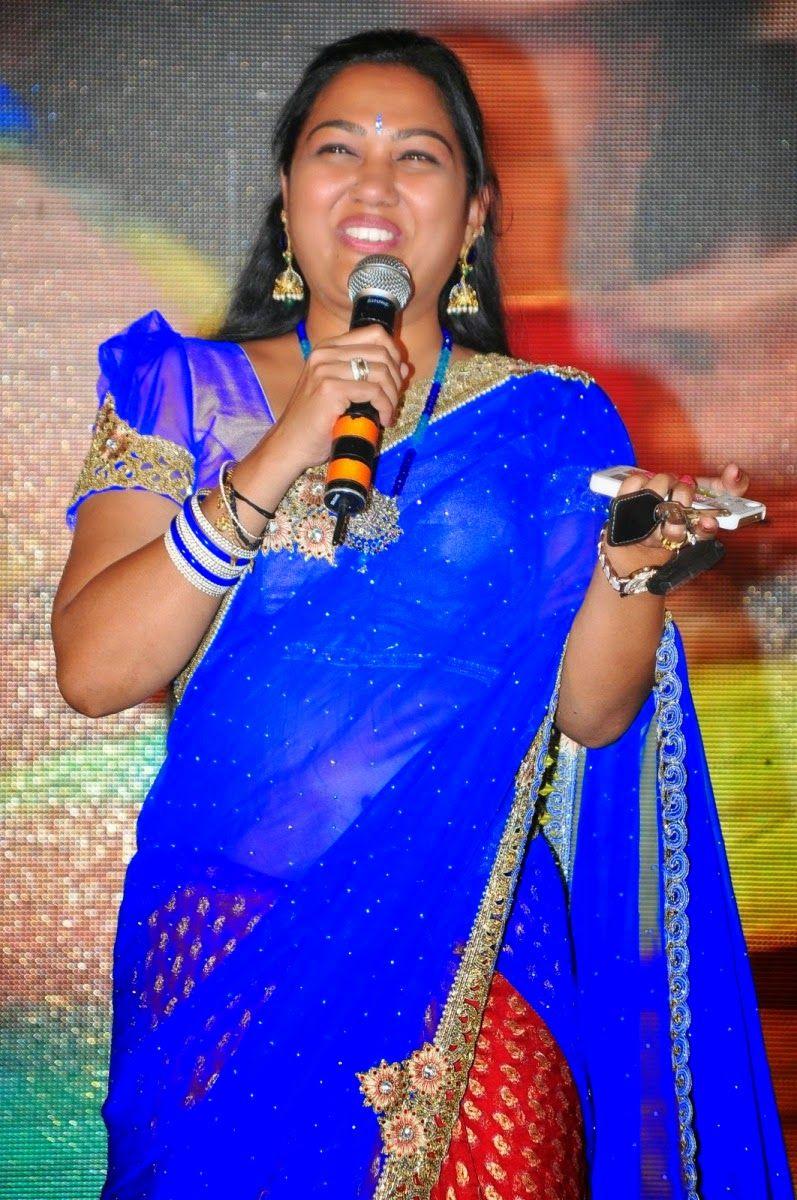 Hema Aunty Hot Saree Photos