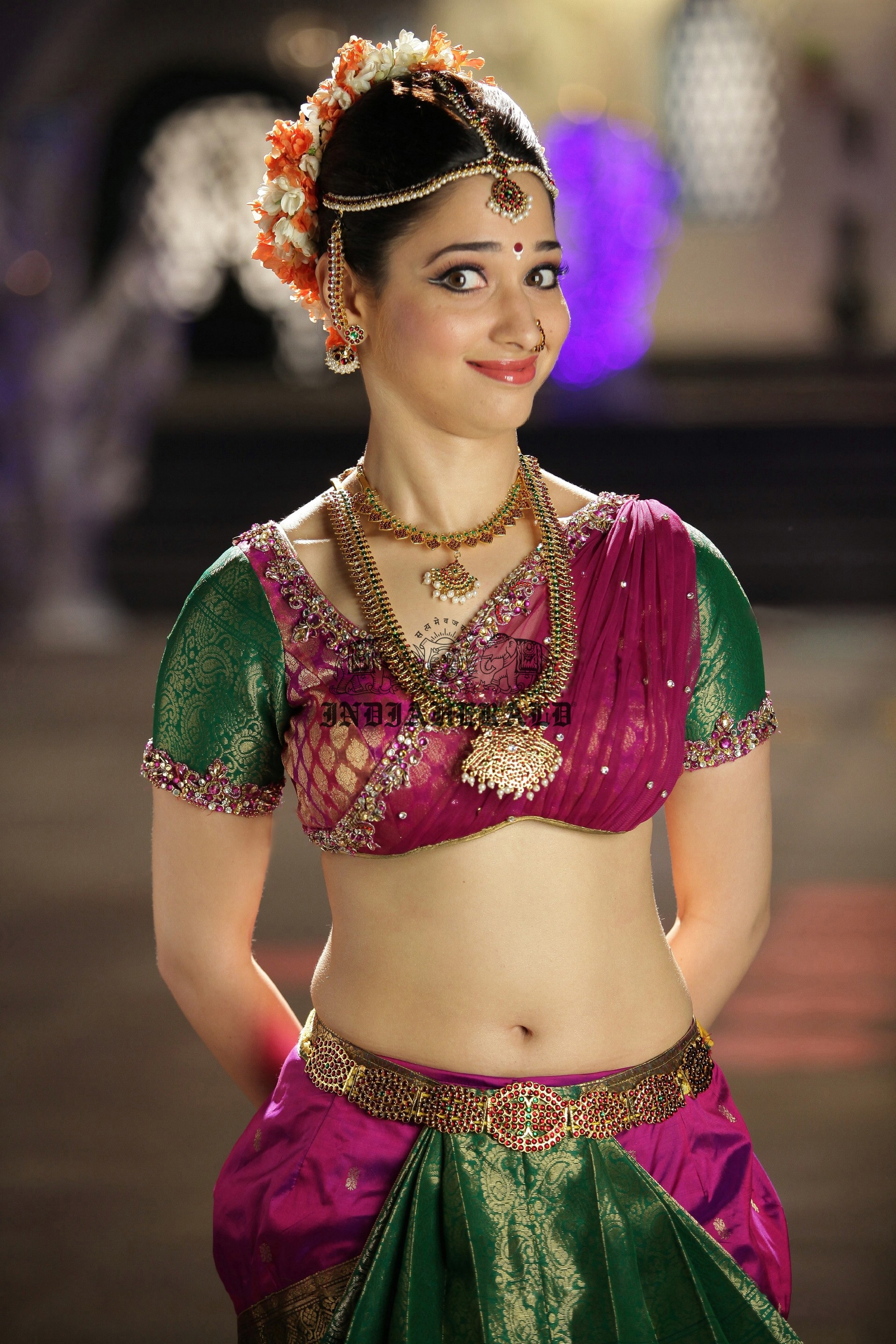 Hottest High Clarity Photos of Tamanna in Saree exposing he