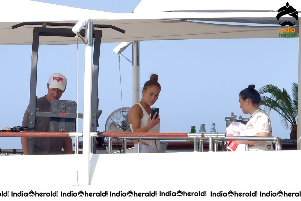 Jennifer Lopez Hot In A Swimsuit On A Yacht In Saint Tropez 7282