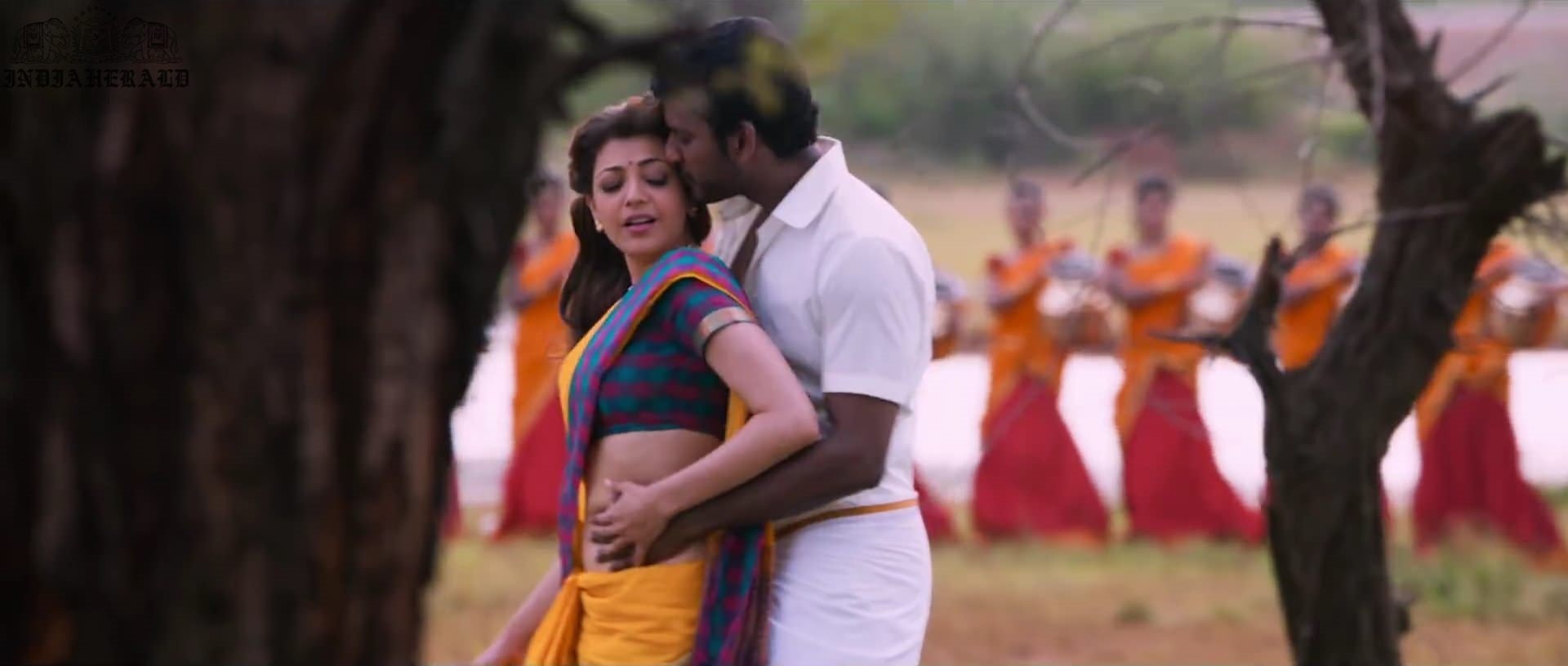 Kajal Aggarwal waist squeezed and Navel pressed by Hero Hot