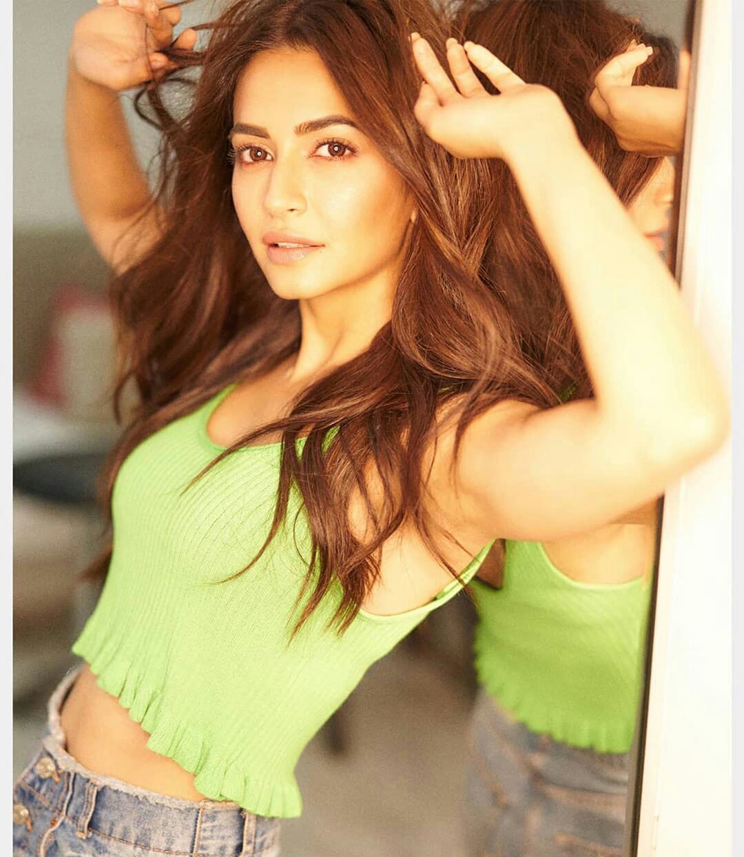 Kriti Kharbanda Sexy Photos Compilation