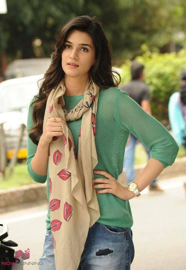 Kriti Sanon Beautiful Cute Photos