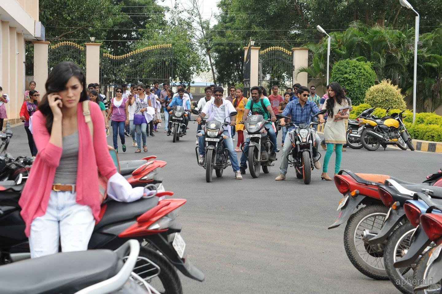 Kriti Sanon Beautiful Pics