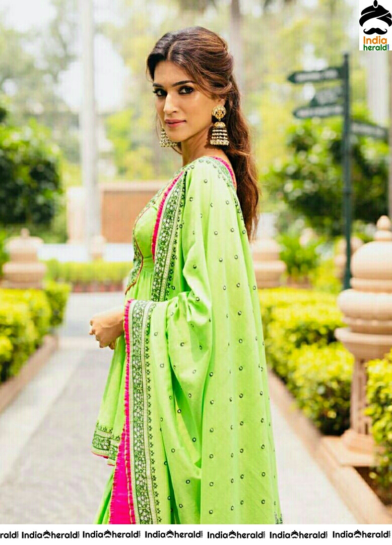 Kriti Sanon So Gracious In Green Traditional Dress