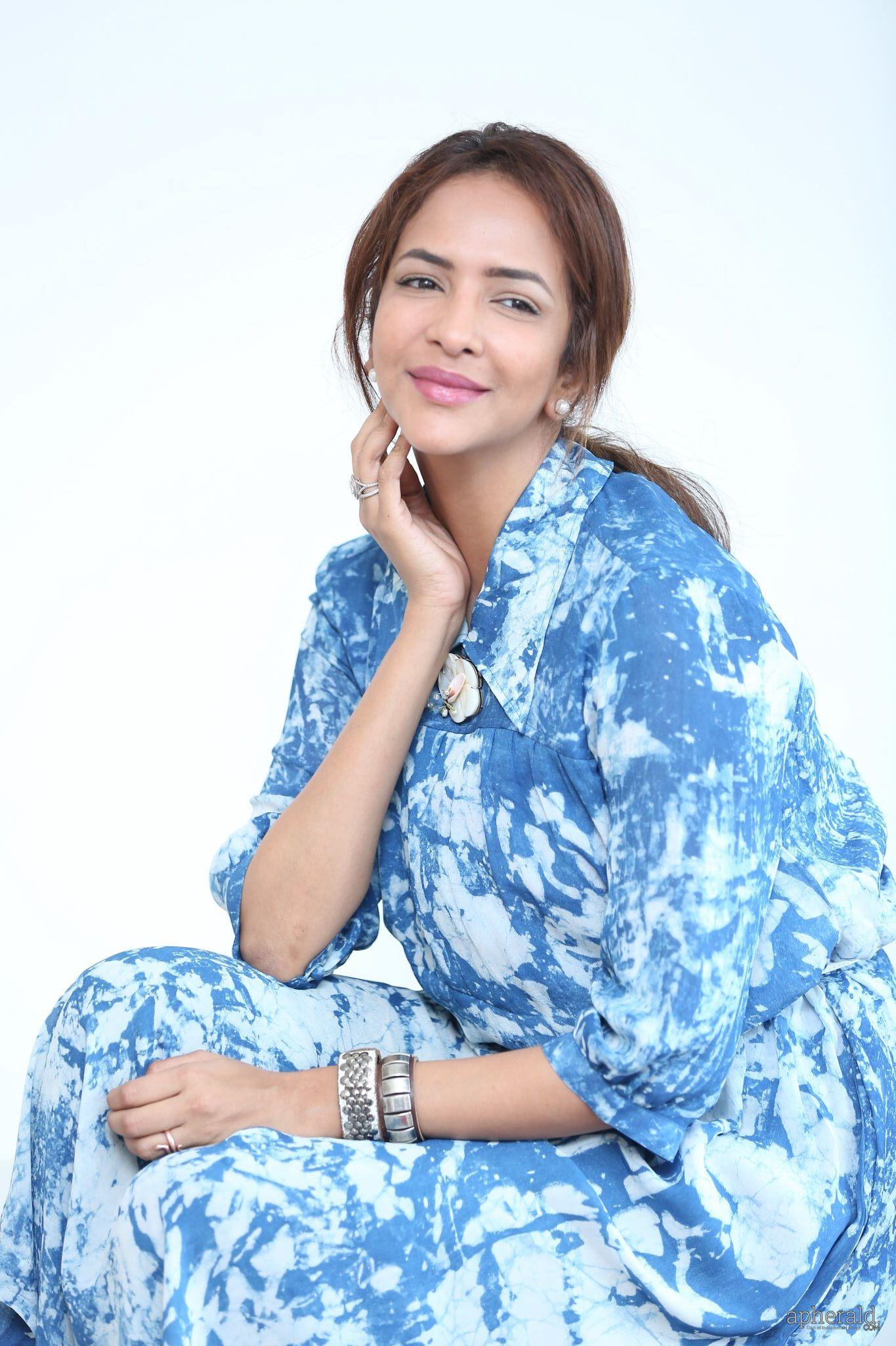 Lakshmi Manchu Interview Pics