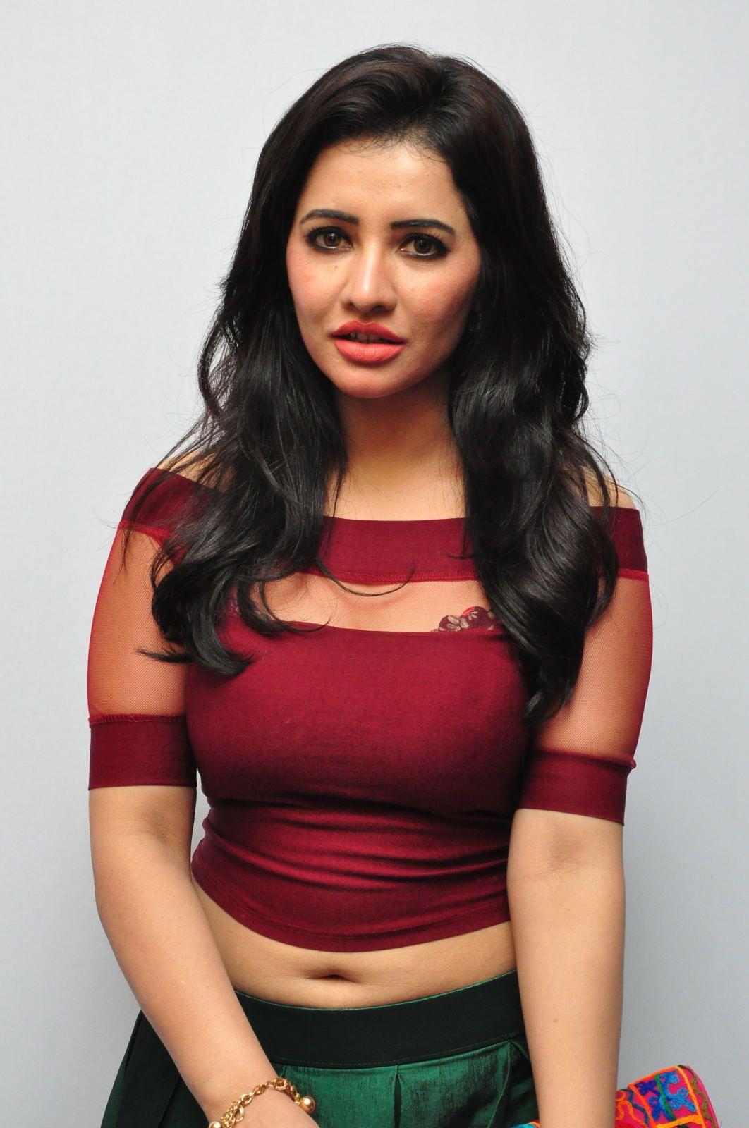 Nira Arora Latest Pics