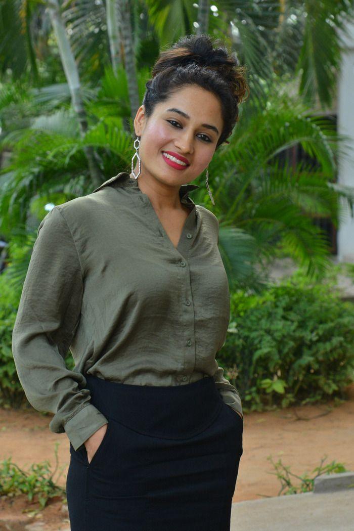 Pooja Ramachandran Latest New Images