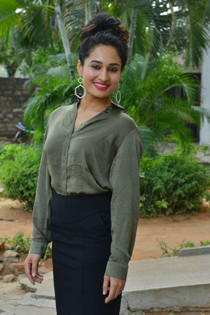 Pooja Ramachandran Latest New Images