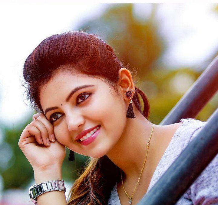 Pretty Actress Athulya Ravi Latest Beautiful Stills