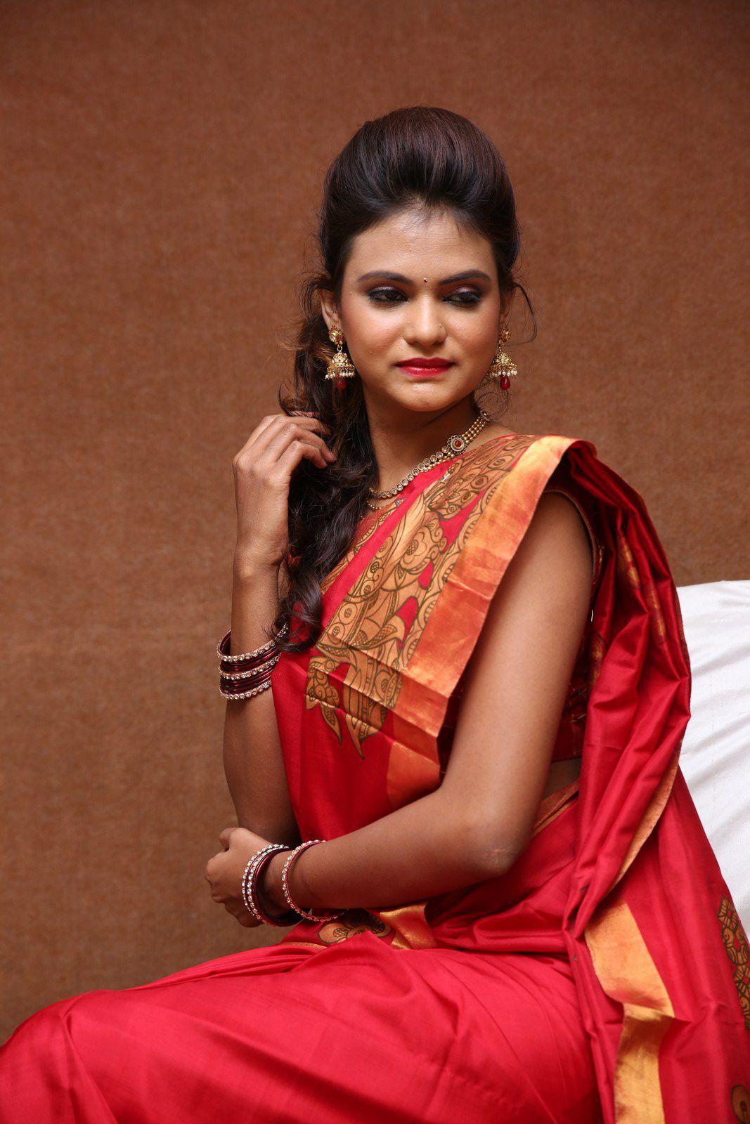 Priyanka Vakkalanka Saree Stills