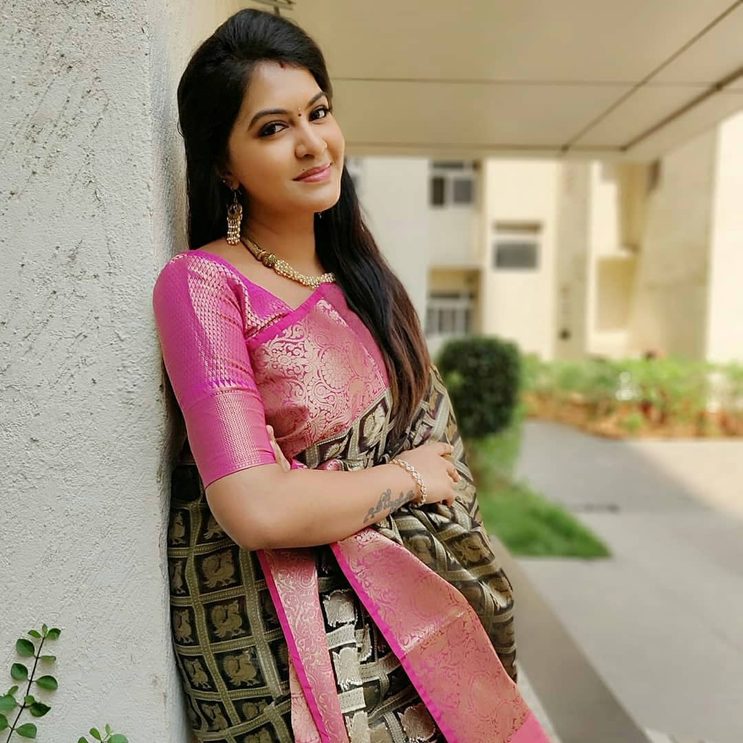 Rachitha Looks Gorgeous In Traditional Dress