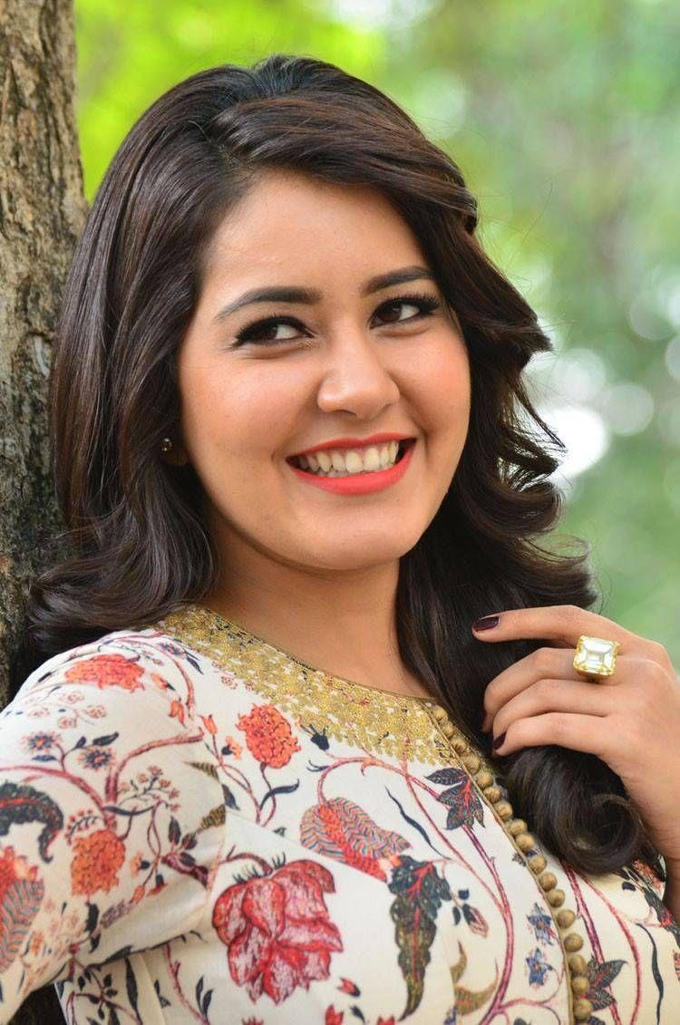 Rashi Khanna Latest Cute Pics