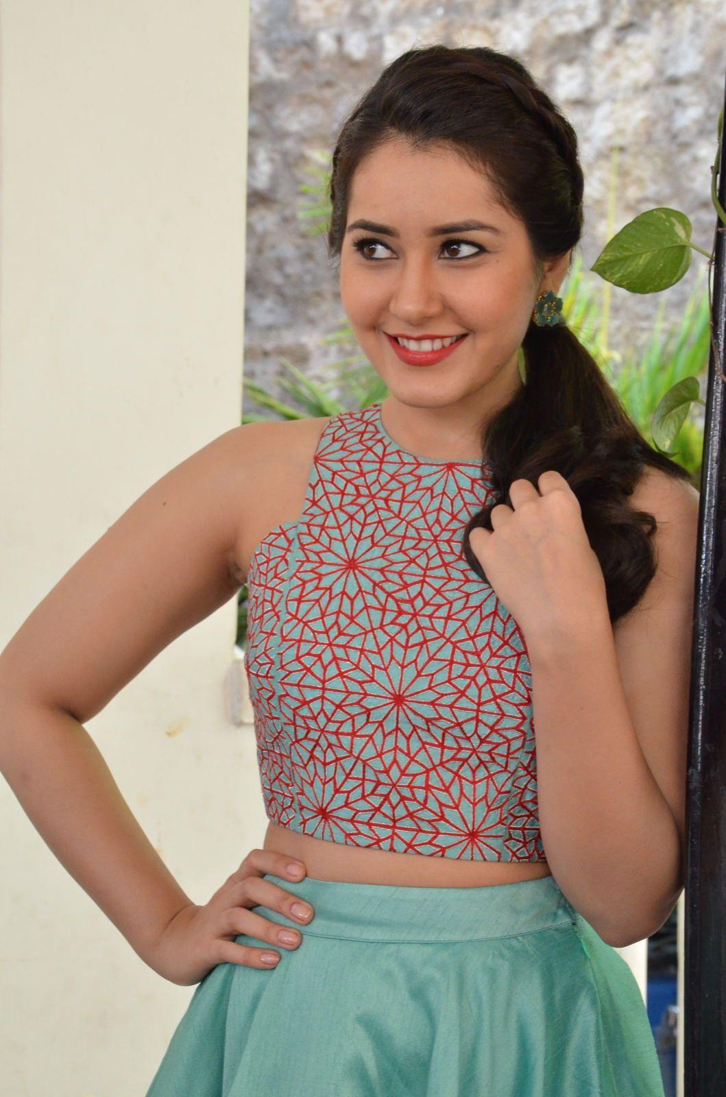 Rashi Khanna New Cute Pics