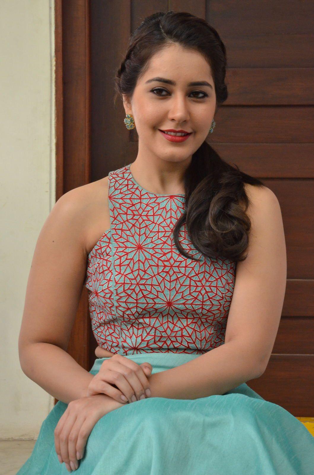 Rashi Khanna New Cute Pics