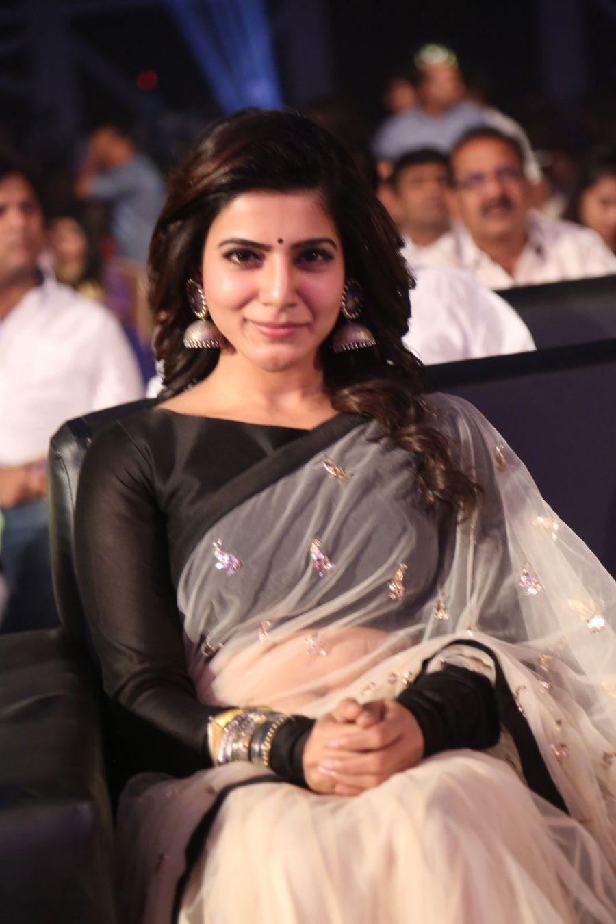 Samantha at Brahmotsavam Audio Launch Pics