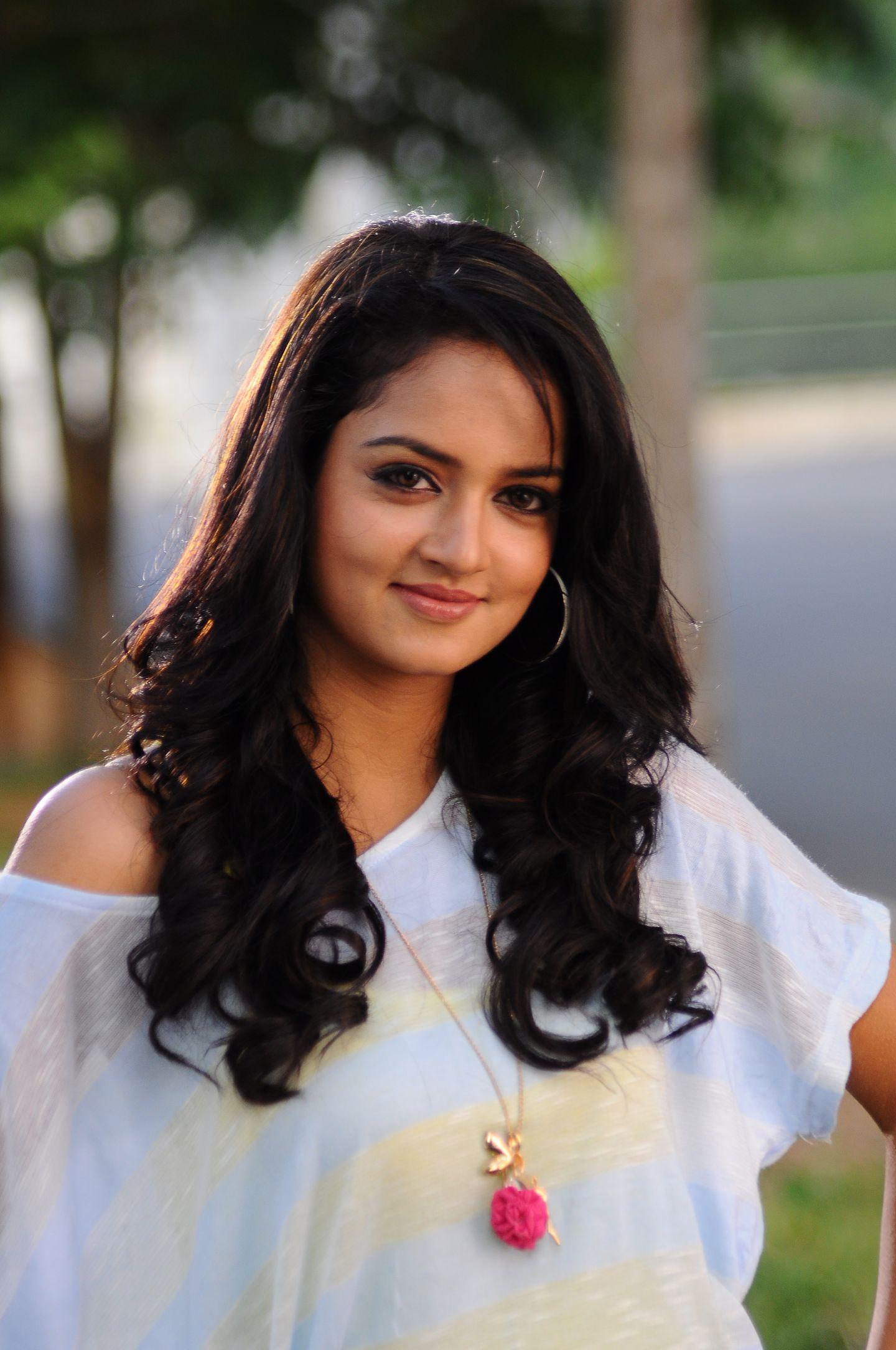 Shanvi Srivastava Sexy Pics