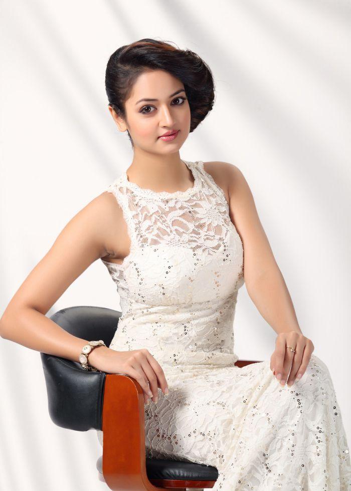 Shanvi Srivastava Spicy Pics