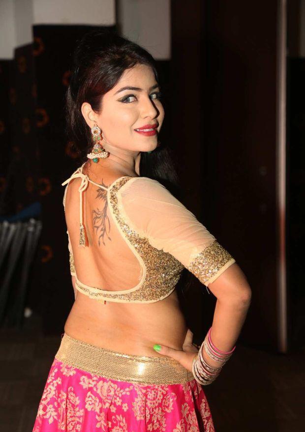 Shikha Malhotra Hot Sexy Stills