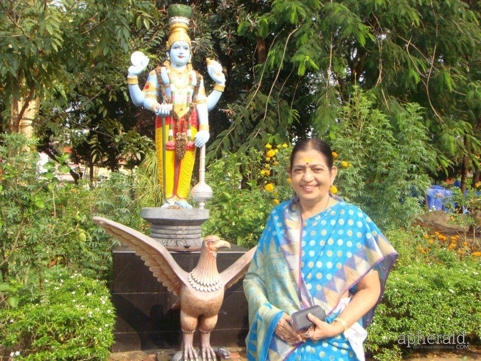 Singer P susheela Rare Photos