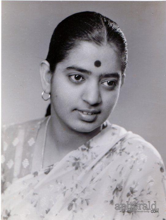 Singer P susheela Rare Photos