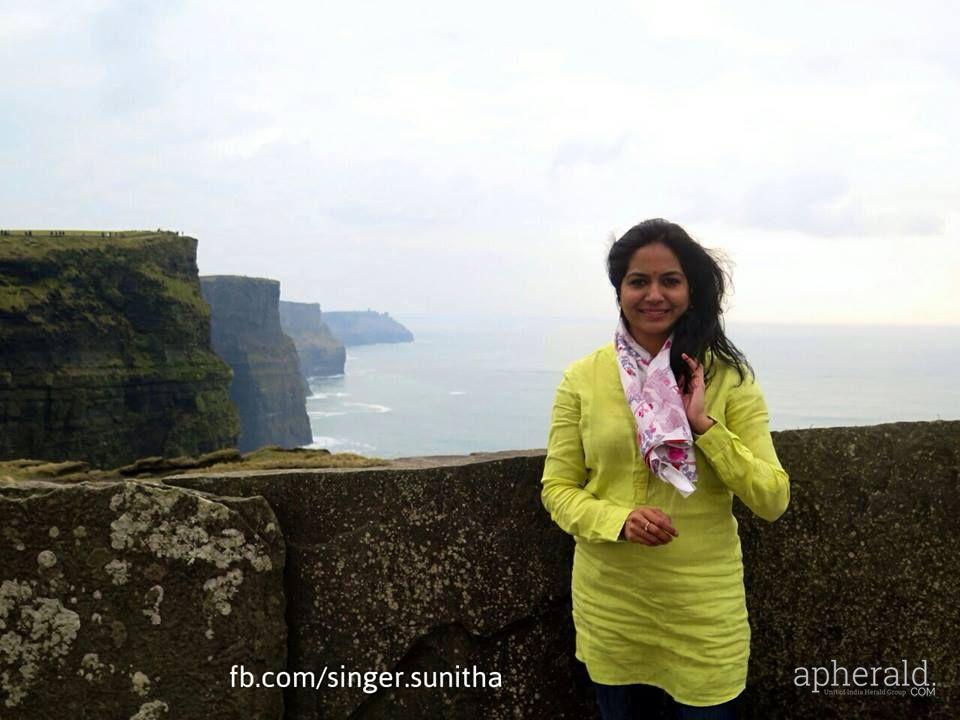 Singer Sunitha Rare Unseen Pics