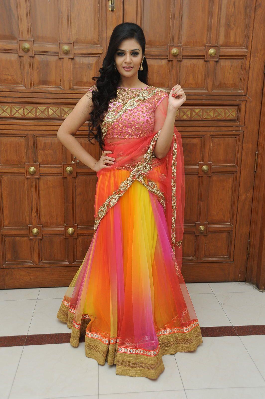 Sree Mukhi Half saree photos