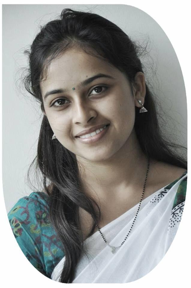 Sri Divya beautiful photos