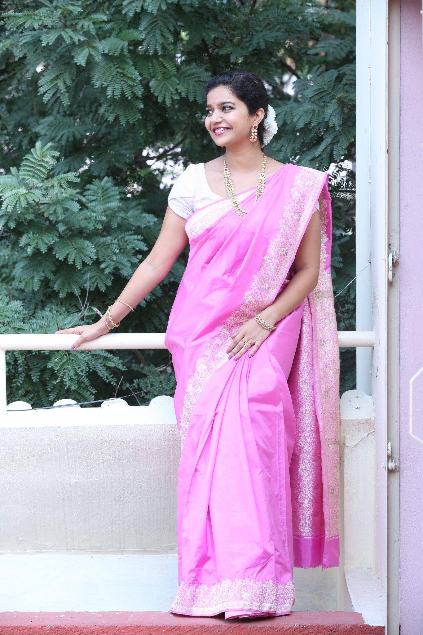 Swathi Pretty Saree Pics