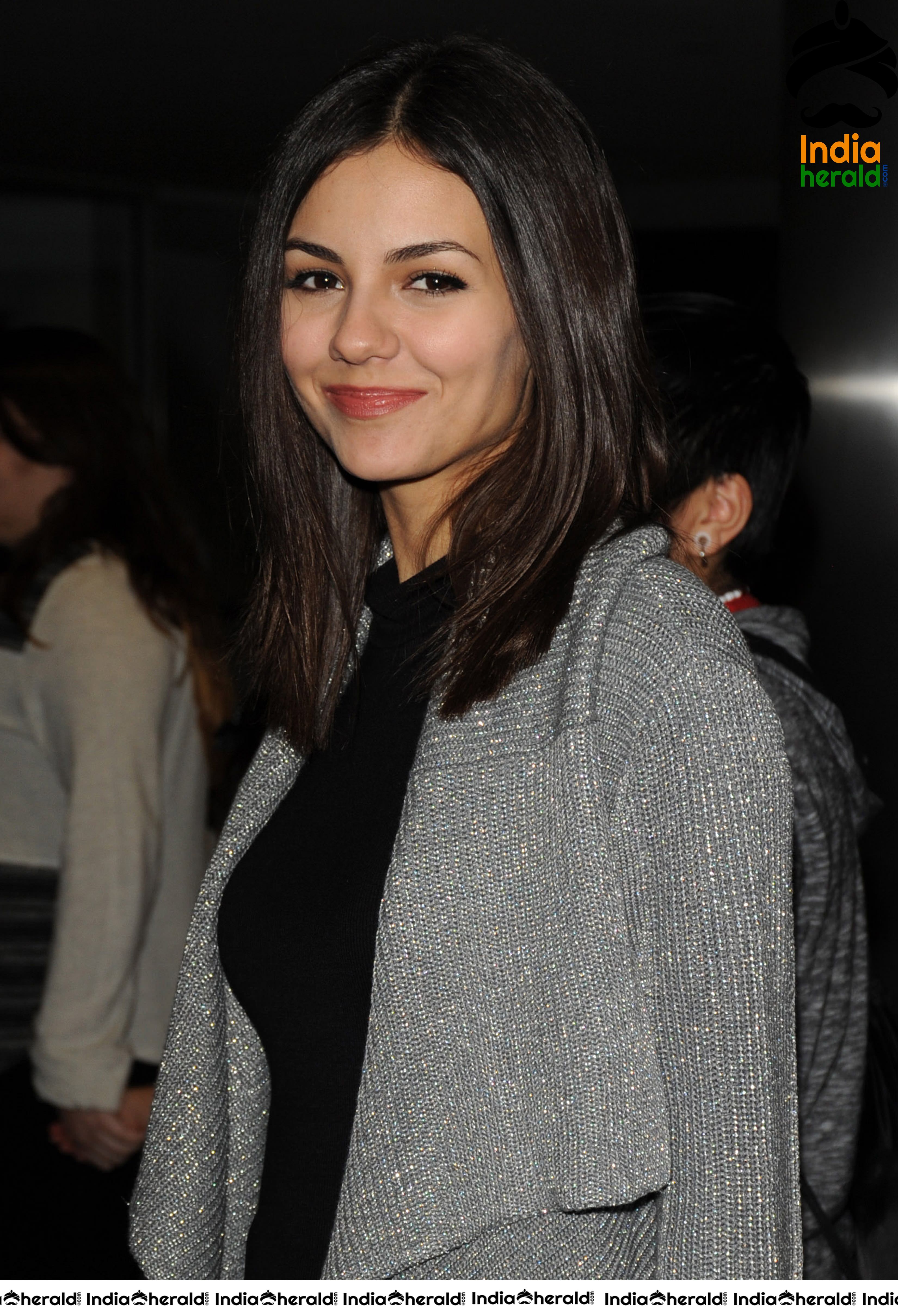 Victoria Justice Caught by Paparazzi at LAX Set 2