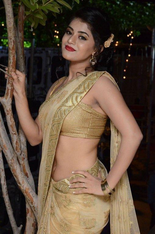 Actress Yamini Bhasker Latest Photos