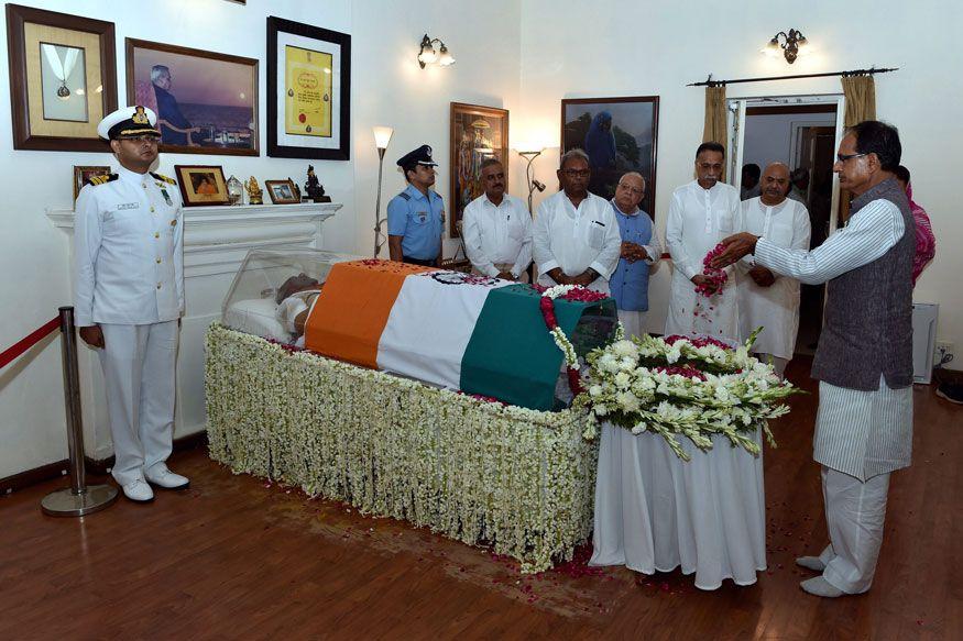 Atal Bihari Vajpayee's Funeral: Politicians Pay Their Last Respects