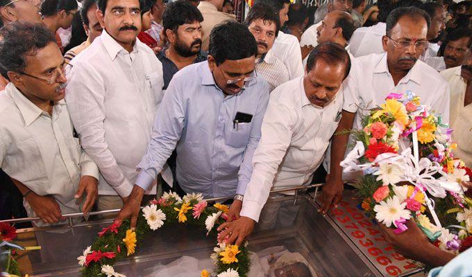 Celebrities at Gali Muddu Krishnama Naidu Condolence Photos