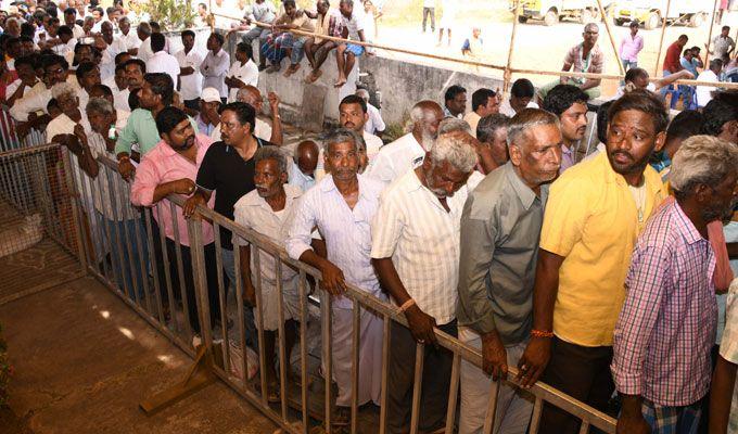 Celebrities at Gali Muddu Krishnama Naidu Condolence Photos