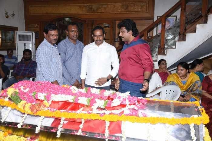 Celebs Pay Condolence to Madala Ranga Rao Photos