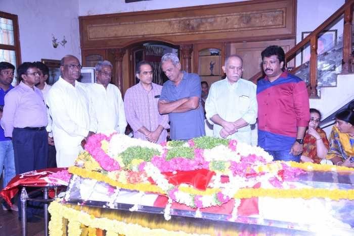 Celebs Pay Condolence to Madala Ranga Rao Photos