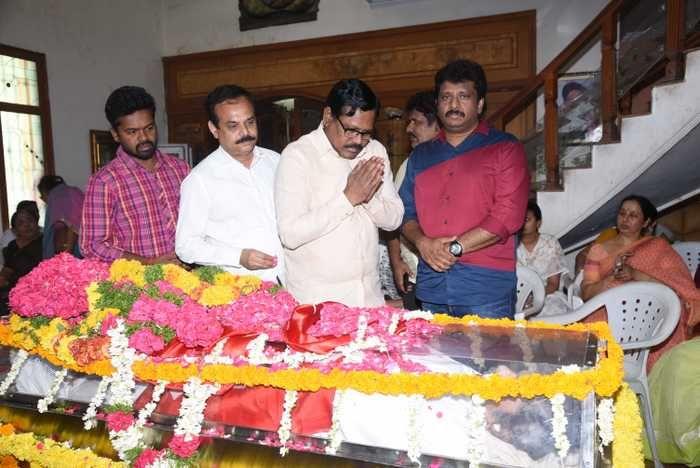 Celebs Pay Condolence to Madala Ranga Rao Photos