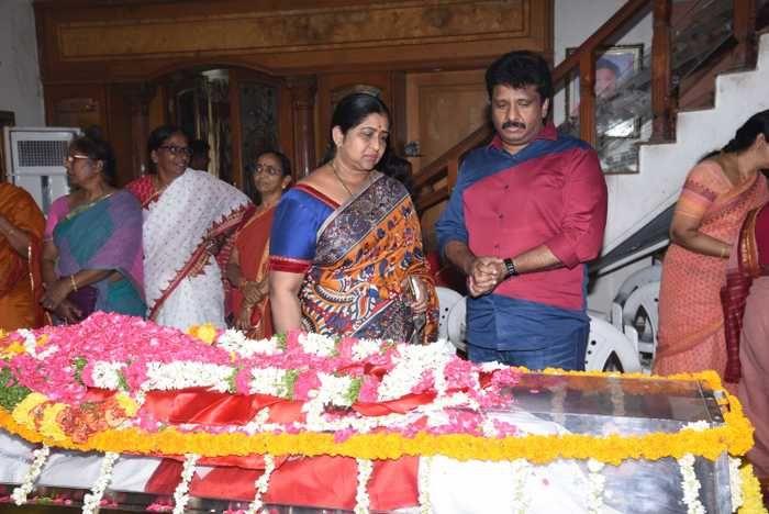 Celebs Pay Condolence to Madala Ranga Rao Photos