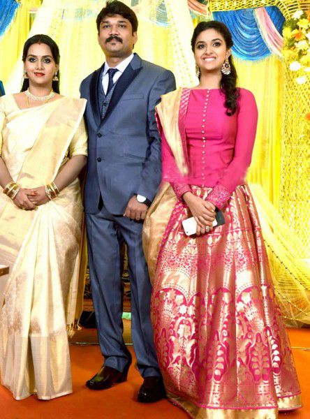 Keerthy Suresh Sister Revathy Wedding Reception Photos