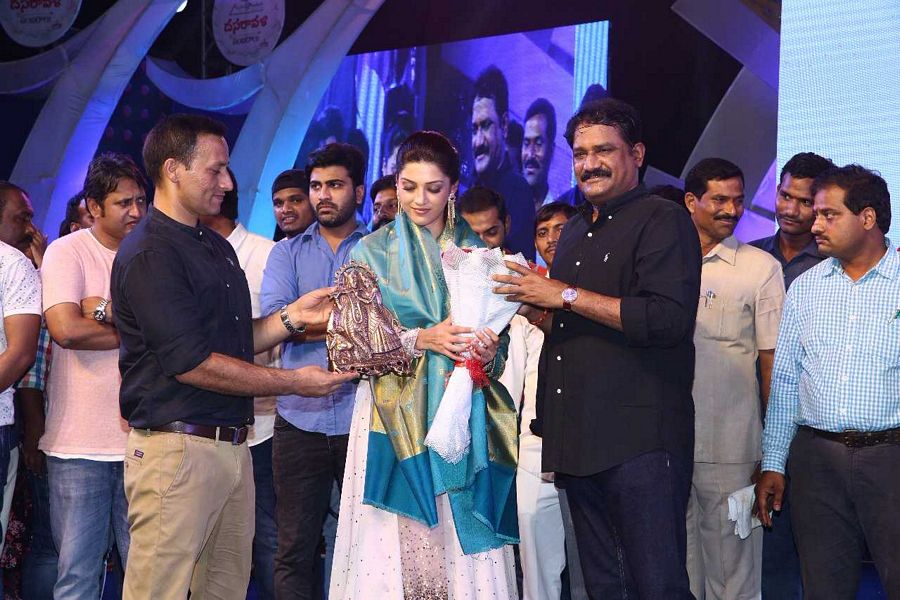 Mahanubhavudu Success Meet Photos