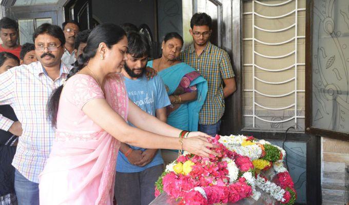 PHOTOS Celebs Pay Tribute To Gundu Hanumantha Rao2