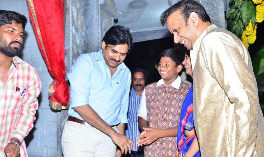 Pawan Kalyan Visits Andhra Prabha Ganesh Pooja Photos