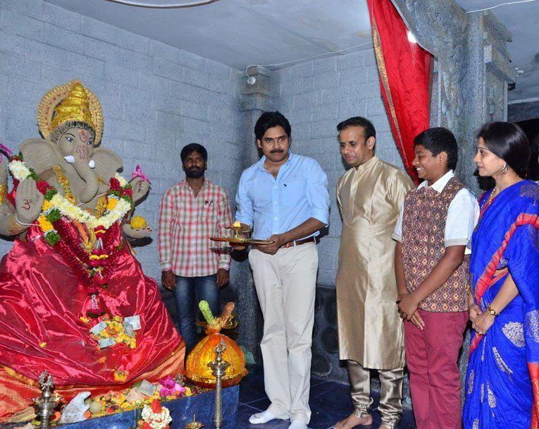 Pawan Kalyan Visits Andhra Prabha Ganesh Pooja Photos