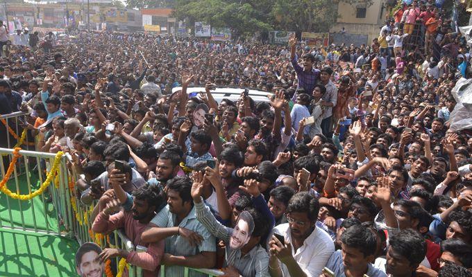 Photos: Naga Chaitanya & Tamannaah Launch a mall in Guntur