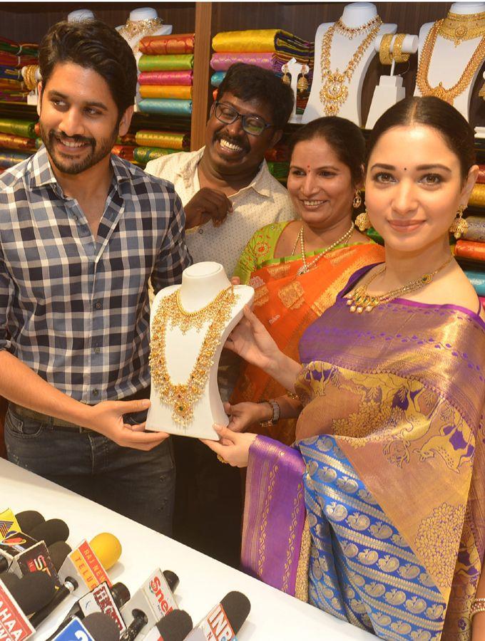 Photos: Naga Chaitanya & Tamannaah Launch a mall in Guntur