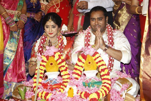 Producer Abinesh Elangovan & Nandhini Wedding Photos