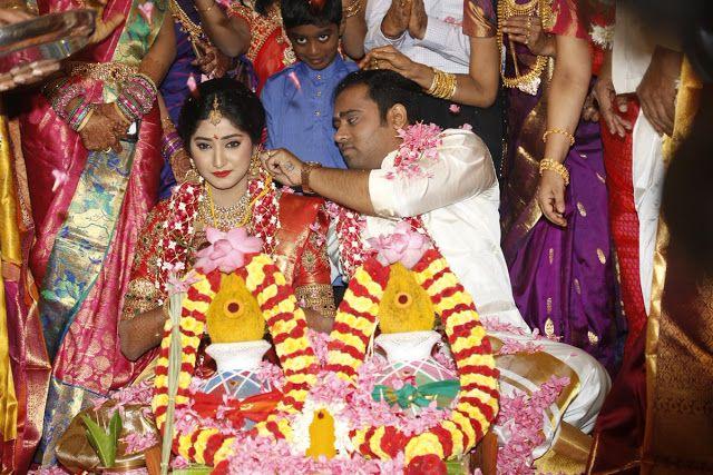 Producer Abinesh Elangovan & Nandhini Wedding Photos