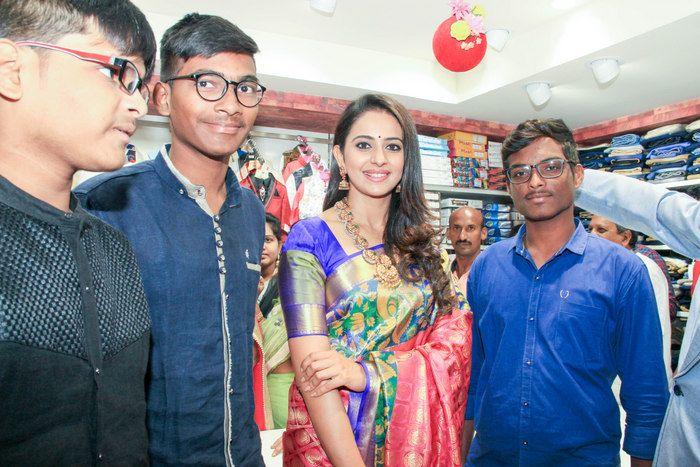 Rakul Preet Singh at Subhamasthu Shopping Mall Launch Photos