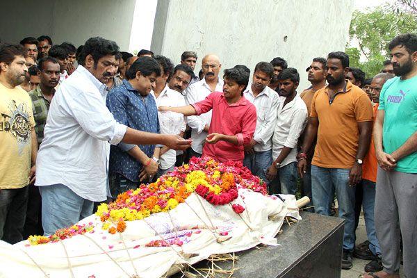 Telugu actor Bharath Raju's funeral Photos